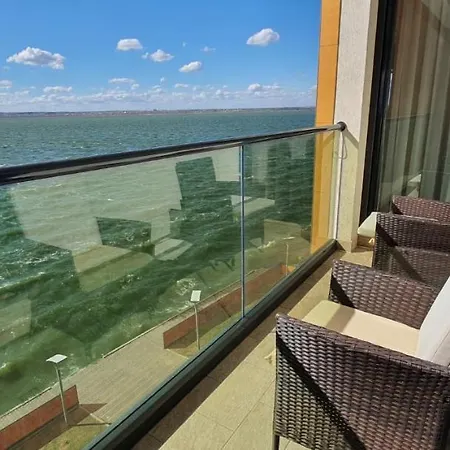 Lakefront Boutique Apartments Sophia Residence Pool Resort