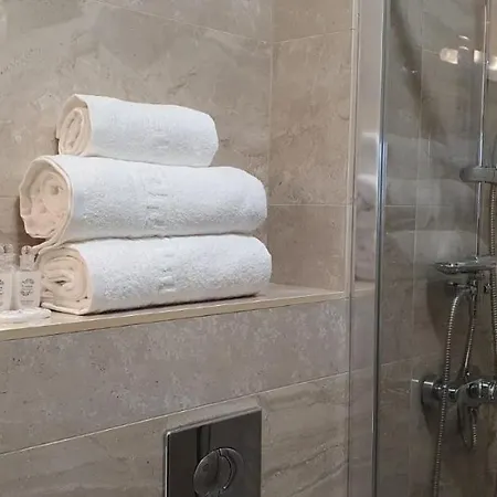 Lakefront Boutique Apartments Sophia Residence Pool Resort * Mamaia