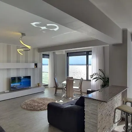 Lakefront Boutique Apartments Sophia Residence Pool Resort Mamaia